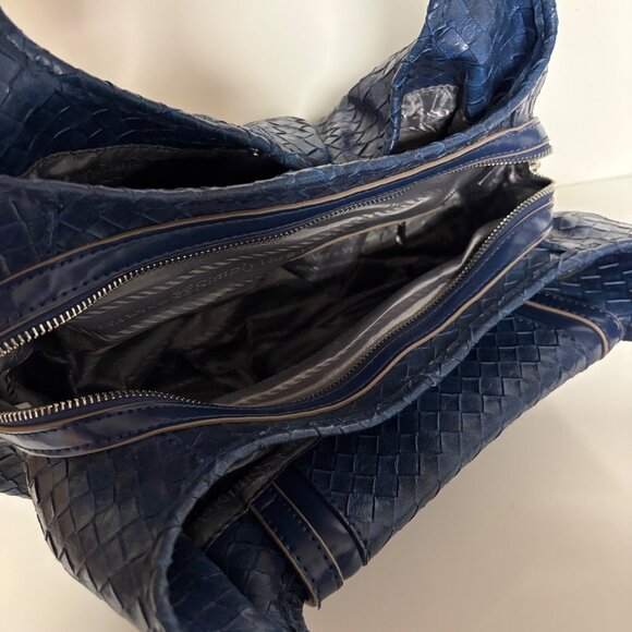 Simply Vera, Vera Wang Blue Purse Blue Woven Shoulder Bag Multiple Compartments - Picture 4 of 12